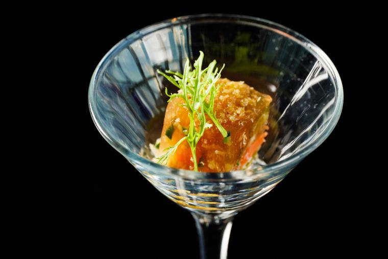 アミューズ「スズキの煮凝り」