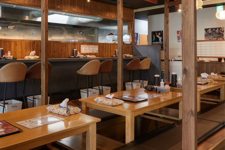 居酒屋なかーてぃー 那覇国際通り店の店内