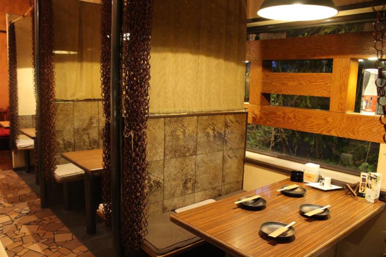 「居酒屋 てぃーだんぶい 那覇国際通り店」店内