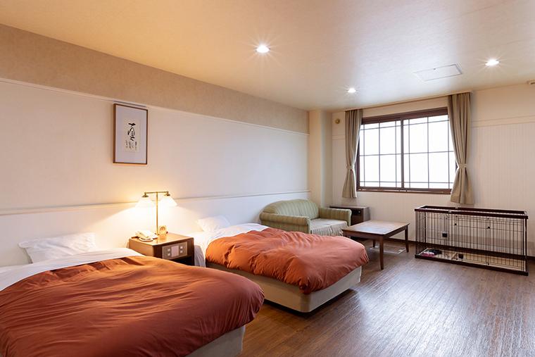 北湯沢温泉郷　湯元　ホロホロ山荘