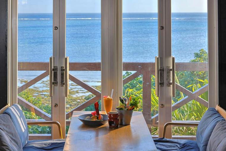 石垣島 リハロウビーチ