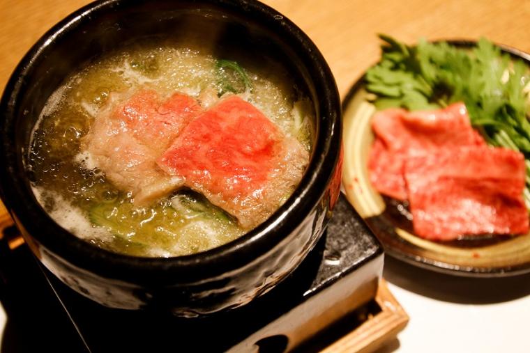 東京ビーフ（青ヶ島産黒毛和牛）サーロインのみぞれ鍋