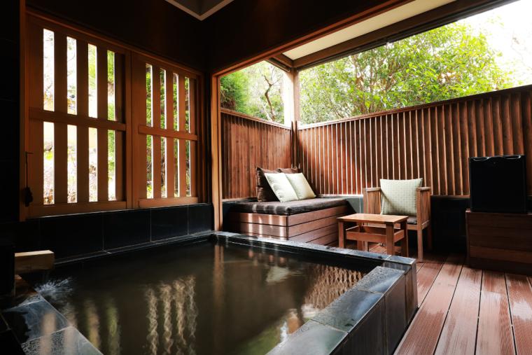 ラグジュアリースイートツイン「尚」の露天風呂