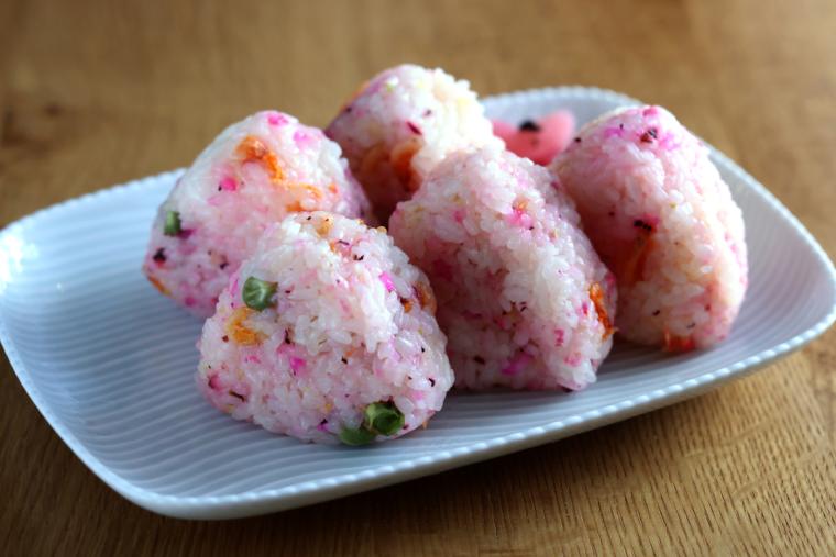 残ったご飯でおにぎり