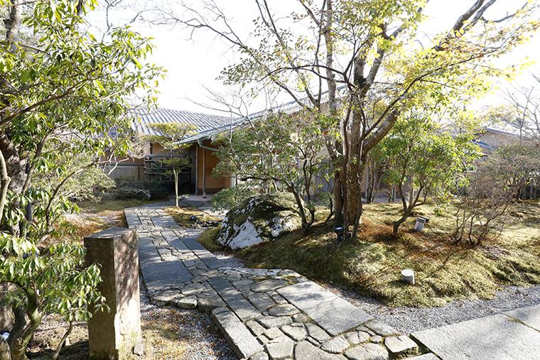 半水盧　数寄屋造りの客室