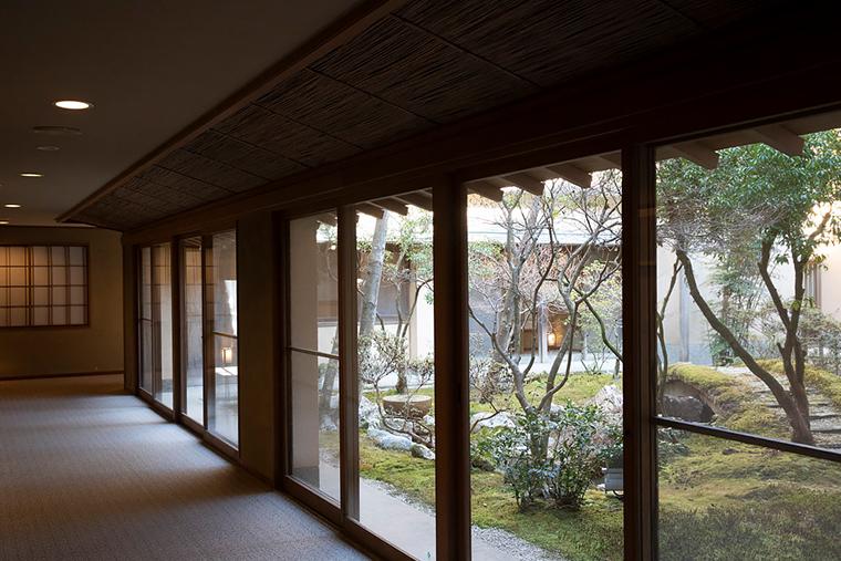 「雲仙温泉 旅亭 半水盧」館内通路