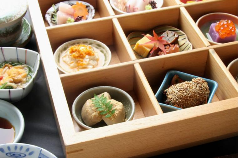 「四季彩御膳　花椿」