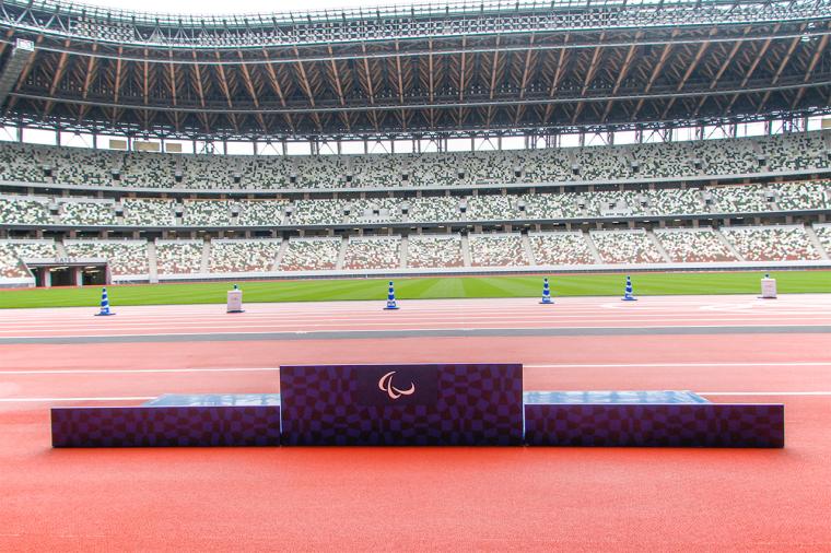 国立競技場パラリンピック表彰台