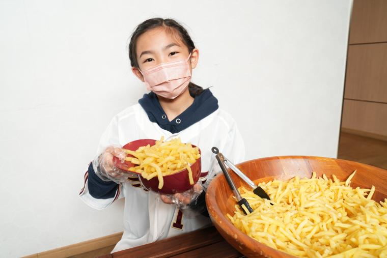 キッズ大好き「フライドポテト詰め放題」も