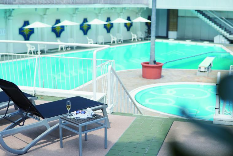 ホテルニューオータニ「GARDEN POOL」