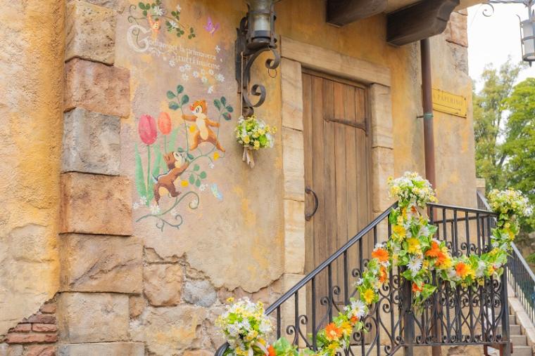 フォトスポット満載！ 「パペリーノ通り」が春カラーでデコレーション