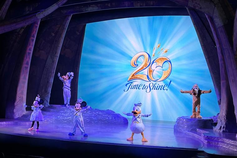 「東京ディズニーシー20周年 “シャイニング・ウィズ・ユー”」で20年間のプログラムを振り返る