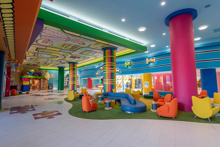 トイ・ストーリーホテル　ロビー