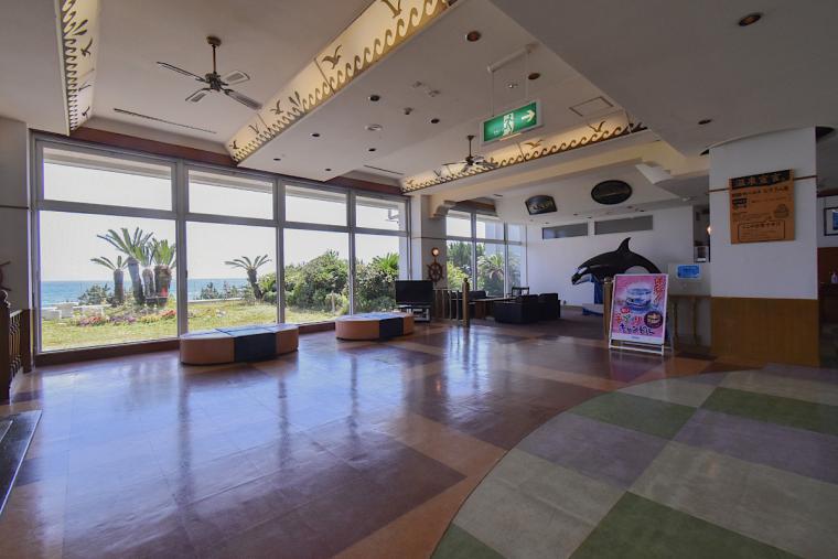 鴨川シーワールドホテルのロビー