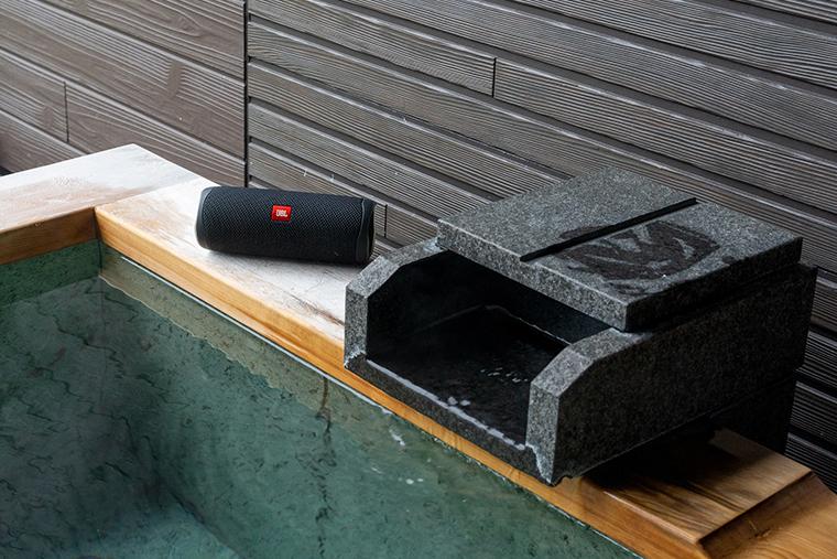 ルーシーキキ 温泉 露天風呂