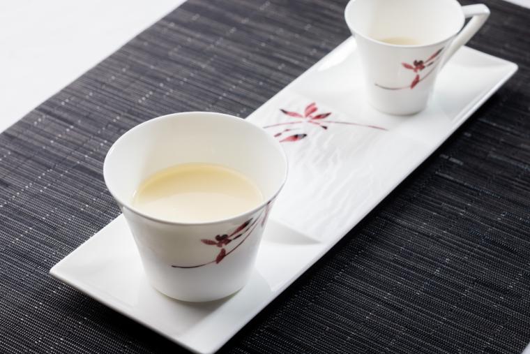 今と昔の杏仁豆腐