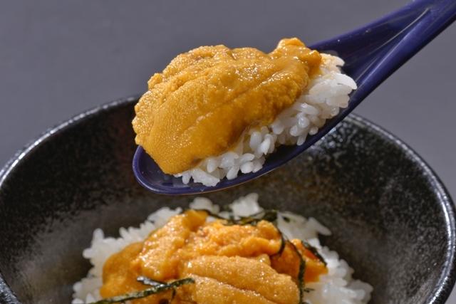 新鮮な生ウニは生ウニ丼にしても