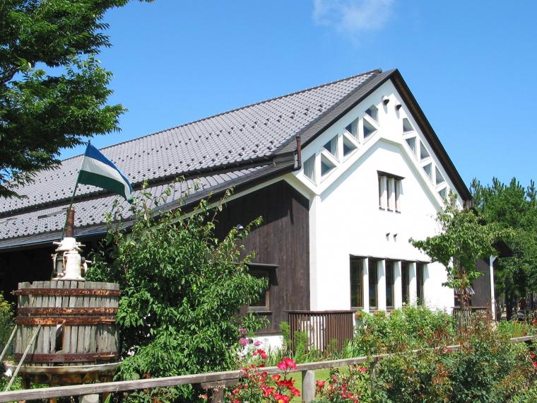 1992年年にワイナリーを創設したカーブドッチ。ワイナリーのほか、レストランやSPA、宿泊施設も併設されています