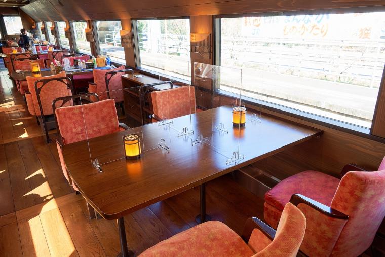 四国まんなか千年ものがたりの車内