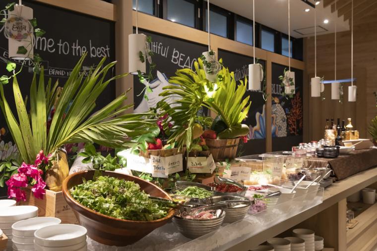 ブッフェスタイルの朝食