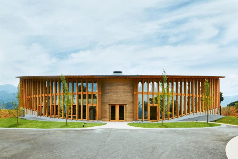 「OYAKI FARM」の外観