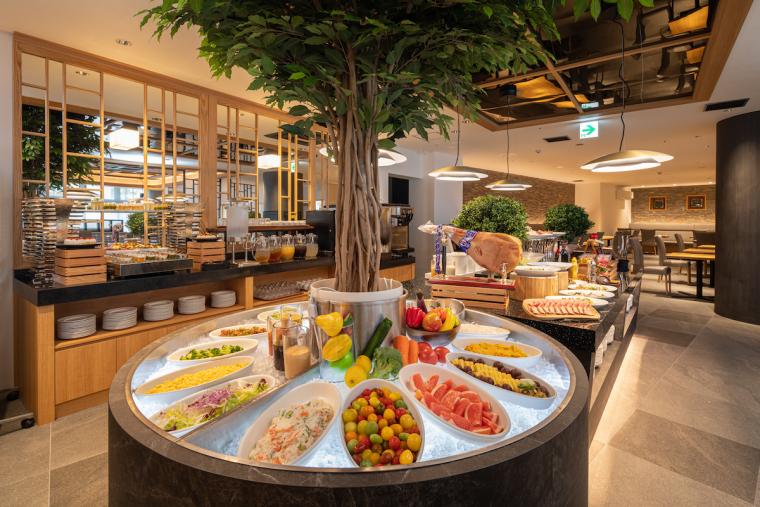 「かめ福オンプレイス」のレストラン「Buffet Dining ON-PLACE」　ビュッフェ