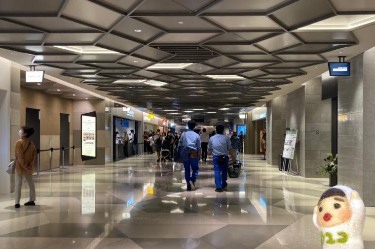 バスターミナルフロア