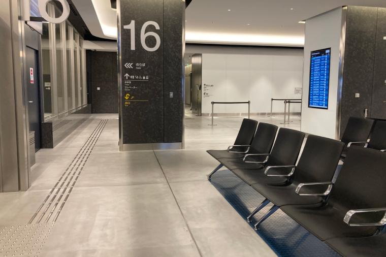 ターミナル内待合スペース