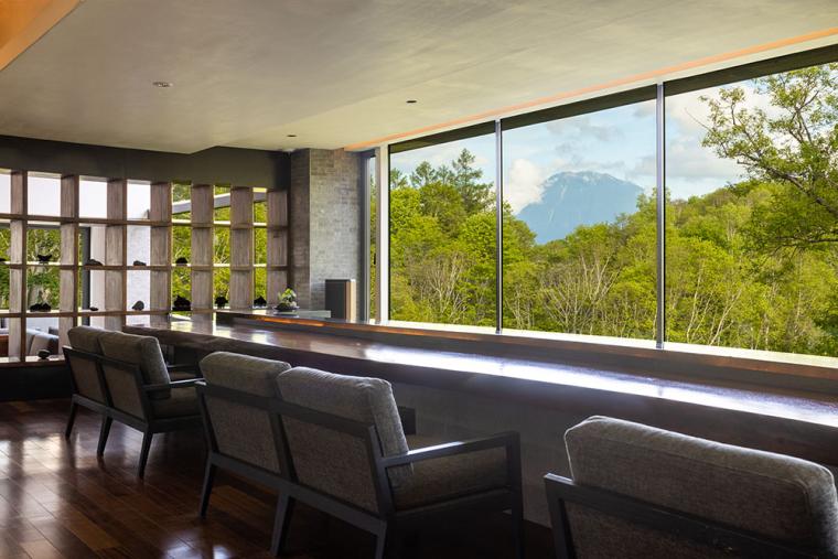 ニセコ「坐忘林（ざぼうりん）」バー