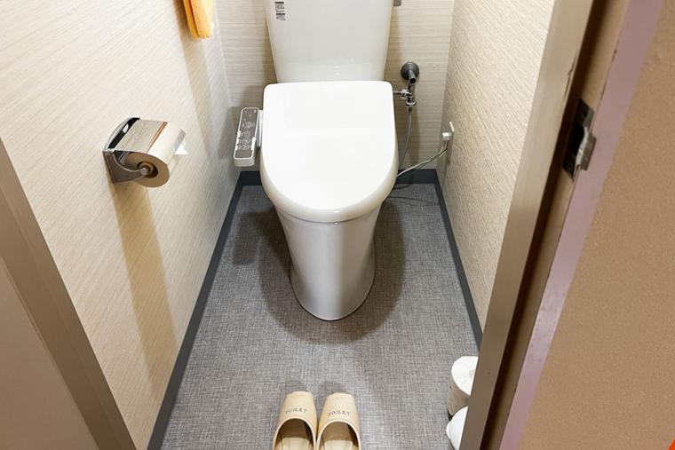 海の音を聞きながら過ごせる和室