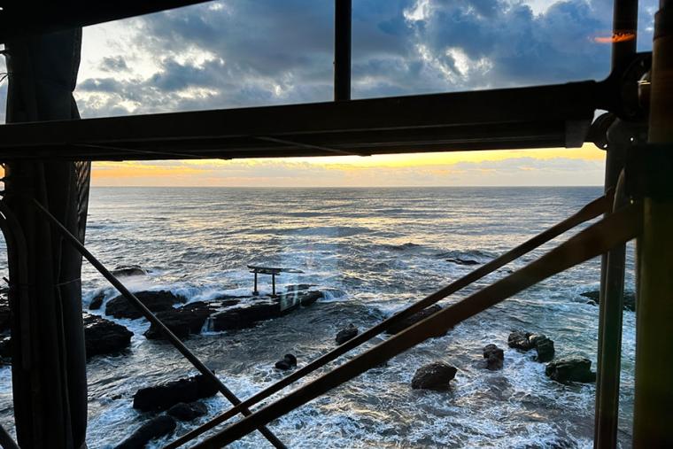 朝早く起きて「神磯の鳥居」を見ながらご来光！