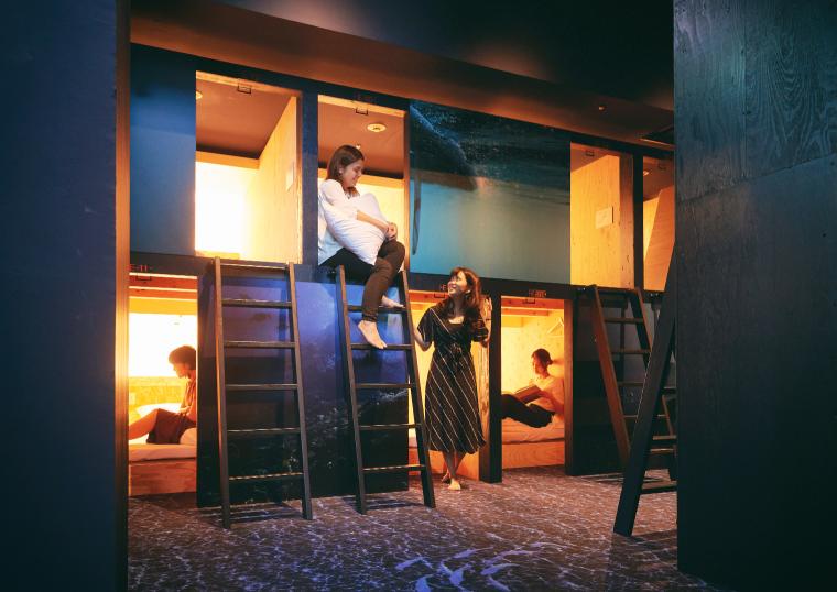 深海をイメージしたキャビンタイプのゲストルーム