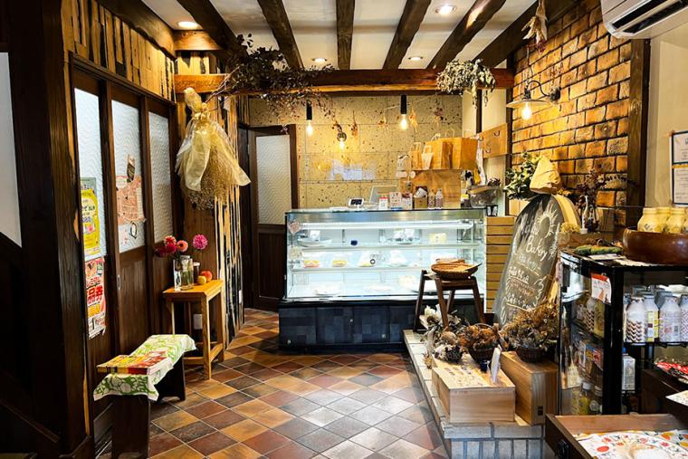 移住者が経営する人気パン屋「michiru bakery」に寄り道