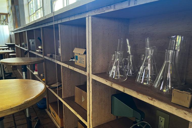 廃校をリノベーションした「大子おやき学校」