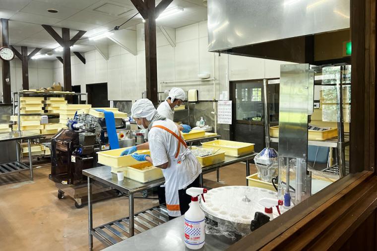 廃校をリノベーションした「大子おやき学校」