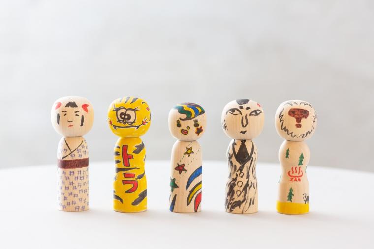 「Zao Onsen 湯旅屋 高湯堂」でこけしの絵付けに挑戦