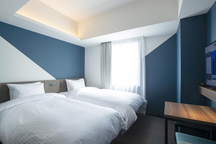 シモンズ社のベッドで旅の疲れを癒せるツインルーム