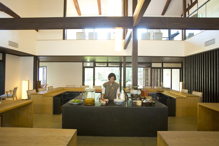 Azumi Setoda ダイニング