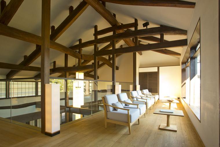 Azumi Setoda ラウンジ