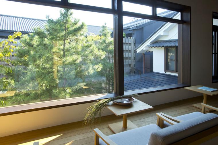 Azumi Setoda ラウンジ