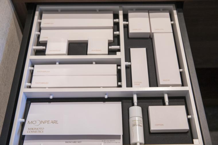 アメニティは完成前のプラモデルをイメージ