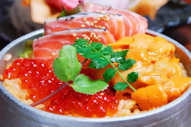 釜飯と七輪焼き 灯戸－あかりど－ 三宮店