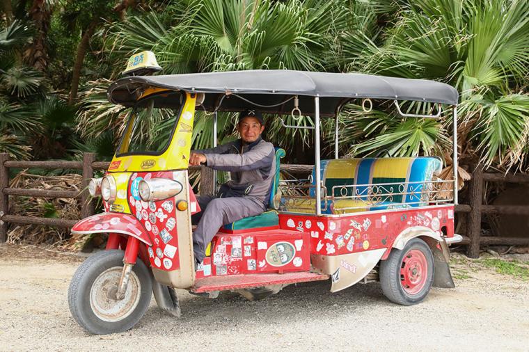 青島 トゥクトゥクトローリー