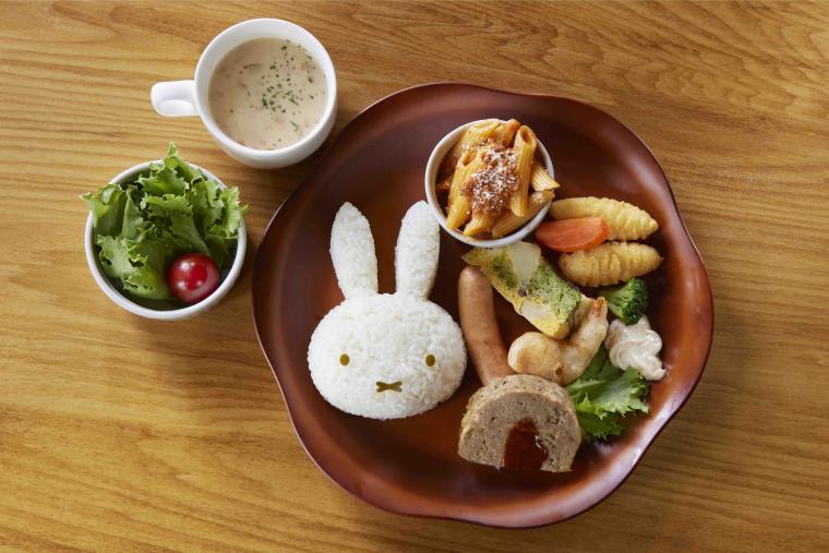 体験型ショップ＆カフェ「ナインチェ」