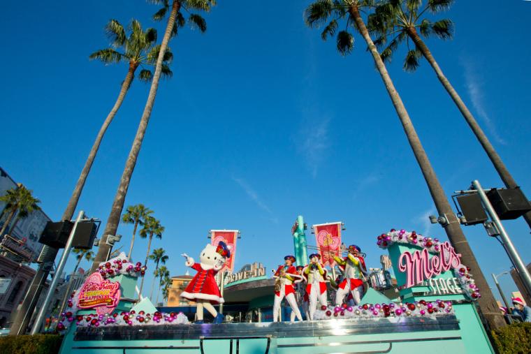 USJ「ハローキティのクリスマス・ハピネス・ウィズ・ハピネス・ブラスバンド」