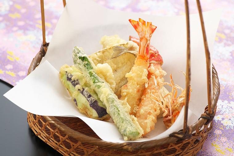 浮かぶ料亭 屋形船晴海屋