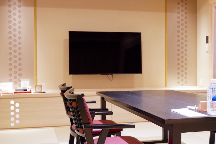 伝統とモダンなインテリアの客室