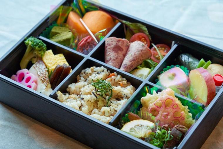 古座川ジビエの鹿肉などを使ったお弁当