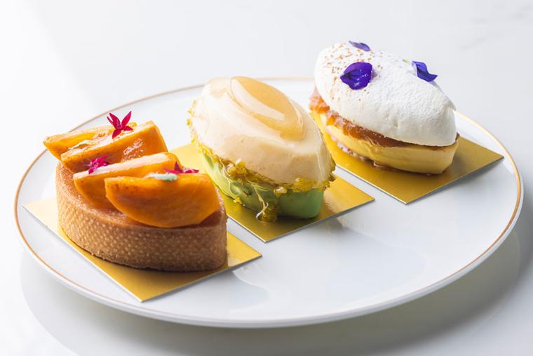 おみやげを探しにロビーラウンジへ