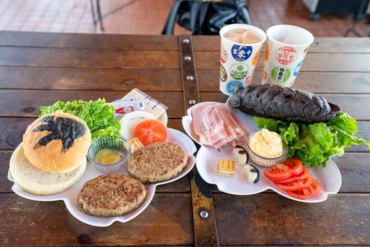ゴジラメニューで盛り上がる「舶来グリル」
